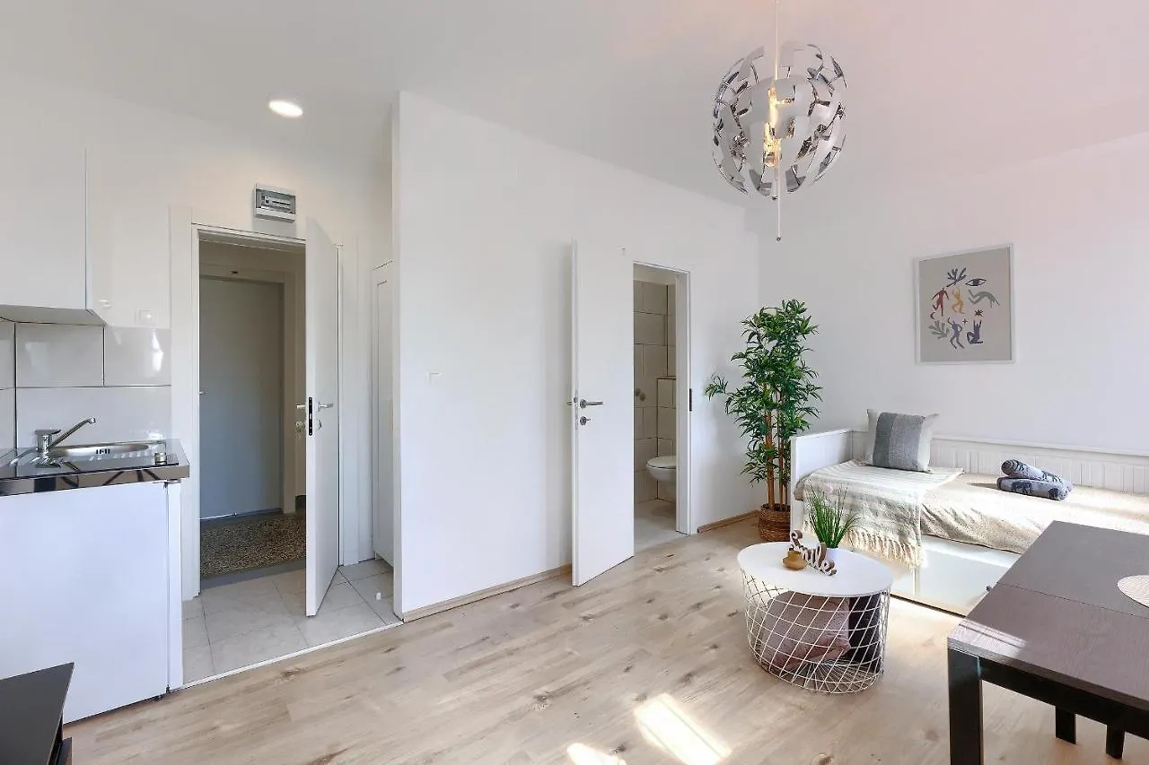 Monte Zaro Hostel Pula Croatia