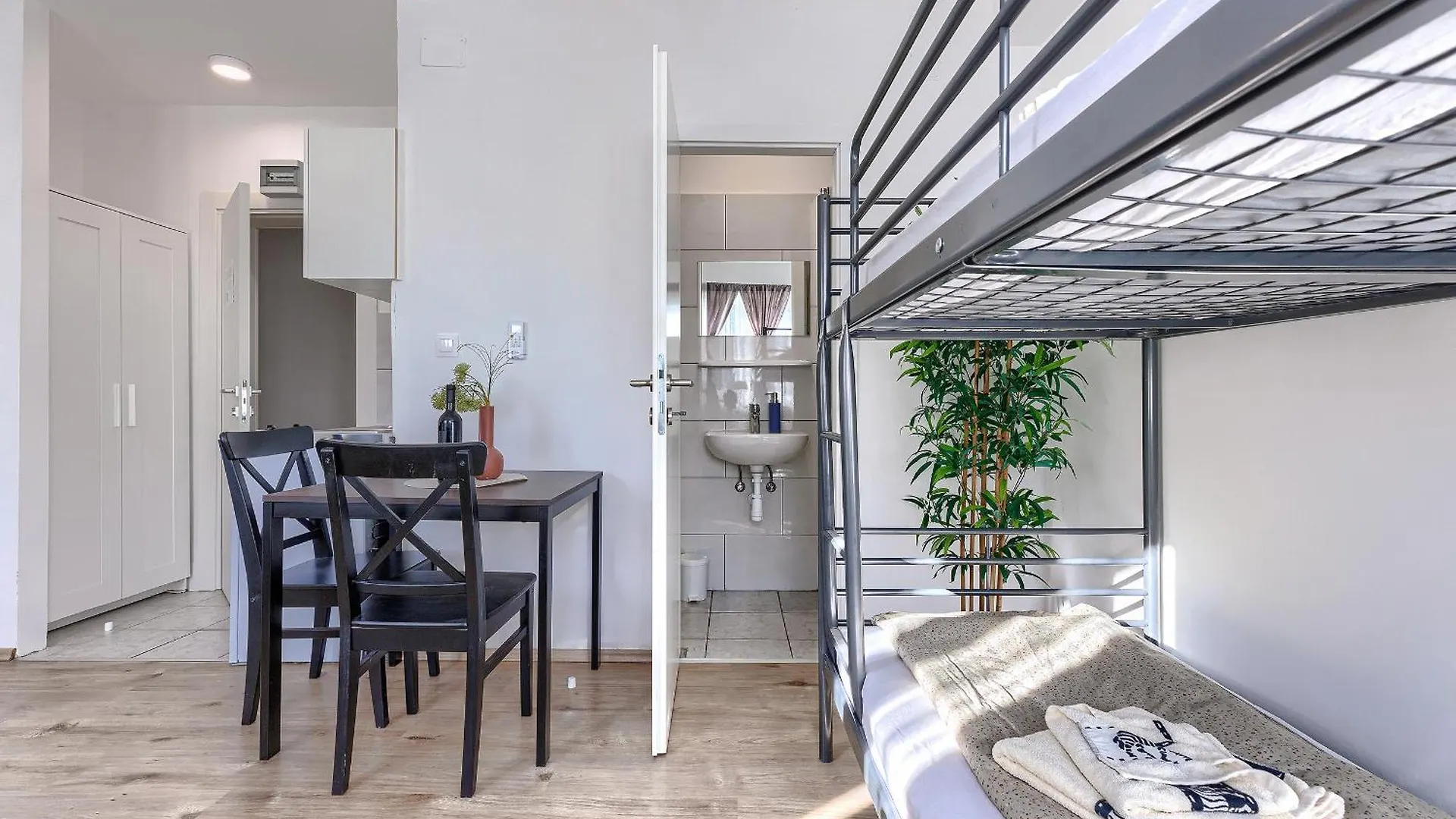 Monte Zaro Hostel Pula