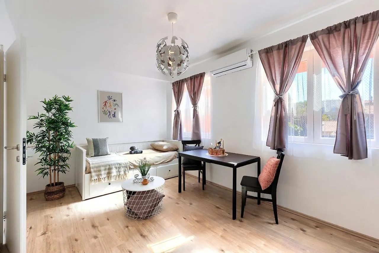 Hostel Monte Zaro Pula